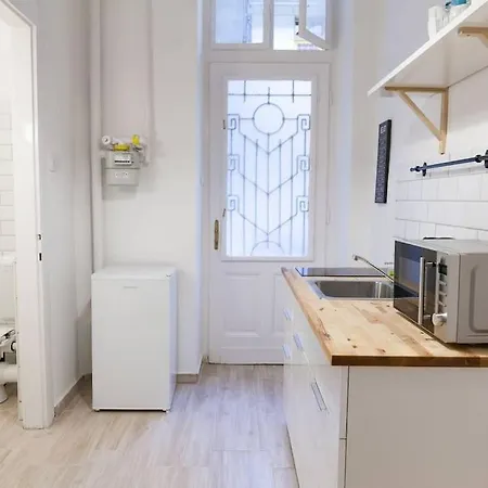Ny Cafe Apartment, Romantic & Central, 30m2, Ac Apartment *