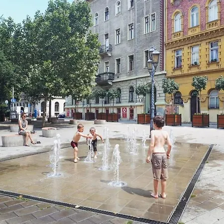 Ny Cafe Apartment, Romantic & Central, 30m2, Ac Apartment